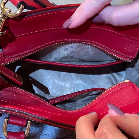 Authentic Michael Kors Hand/Shoulder Bag - Picture 5 of 8